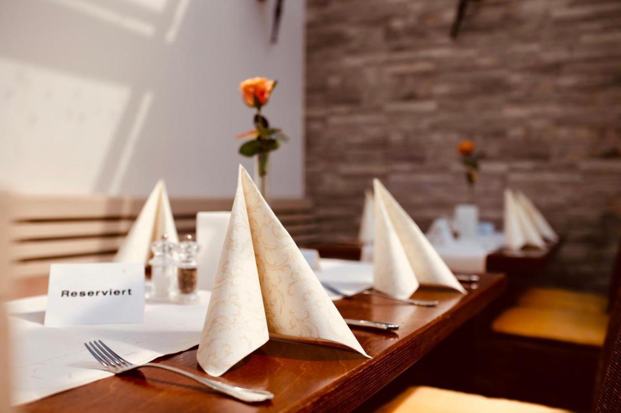 Hotel Restaurant Zagreb 科隆 外观 照片
