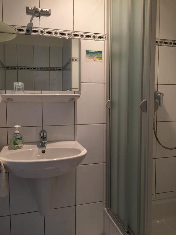 Hotel Restaurant Zagreb 科隆 外观 照片