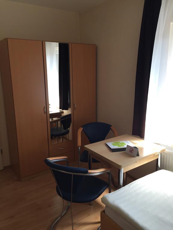 Hotel Restaurant Zagreb 科隆 外观 照片