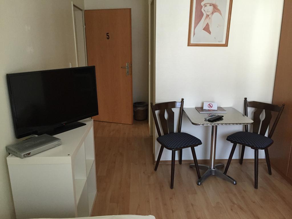 Hotel Restaurant Zagreb 科隆 客房 照片